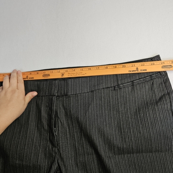 Lane Bryant Black Pinstripe‎ Pants Plus Size 28 Regular - Picture 6 of 8